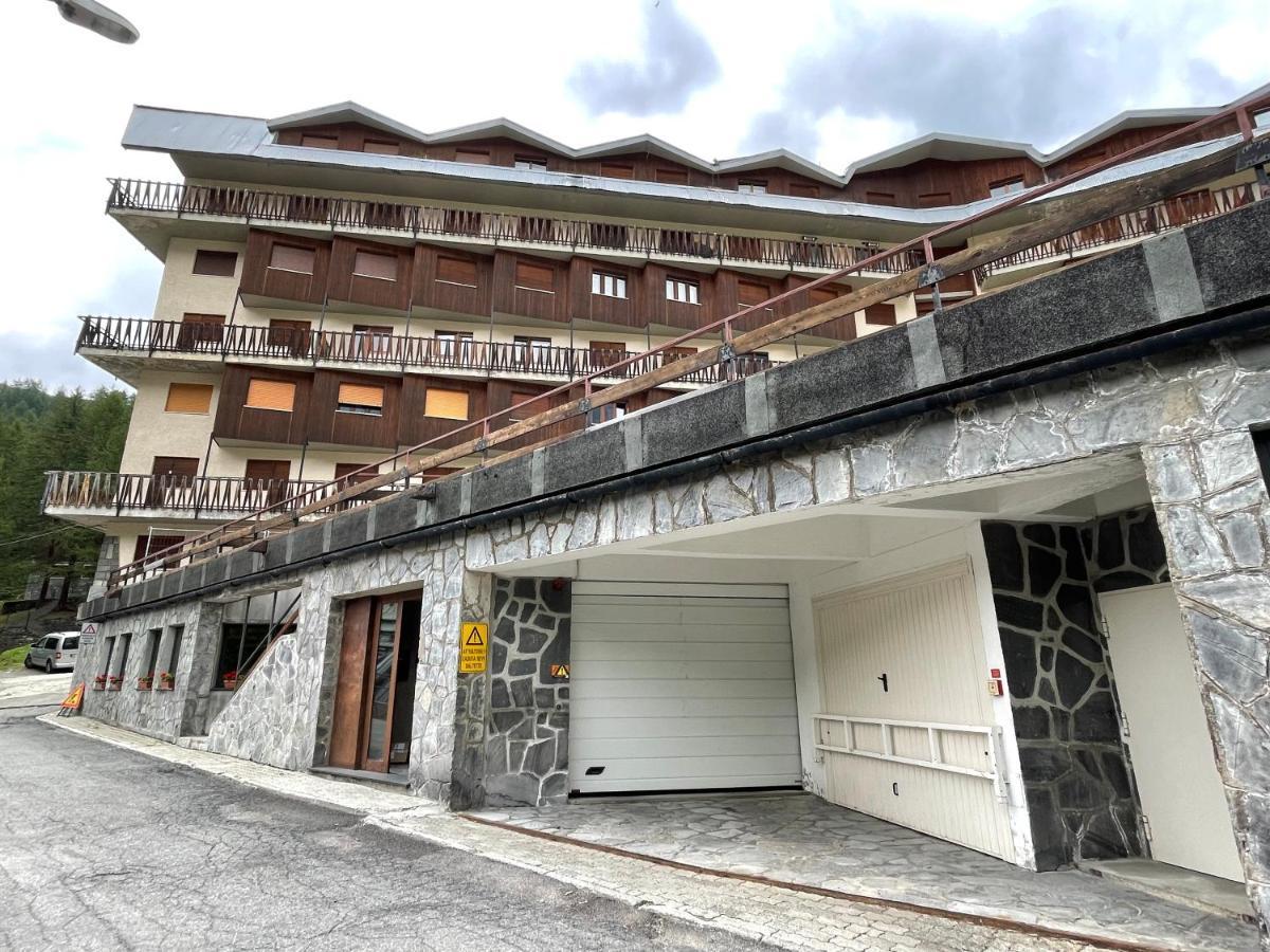 Appartamento Funivie Breuil-Cervinia Exteriör bild